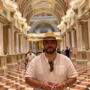 Meet your Posher, Robert